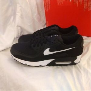 Women's Nike Air Max 90 size 10